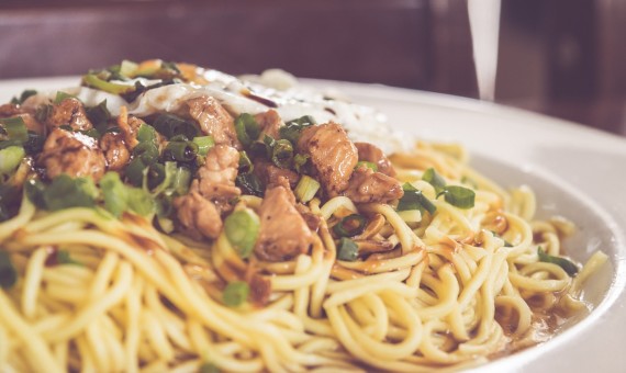 Tagliatelle con baccalà e noci